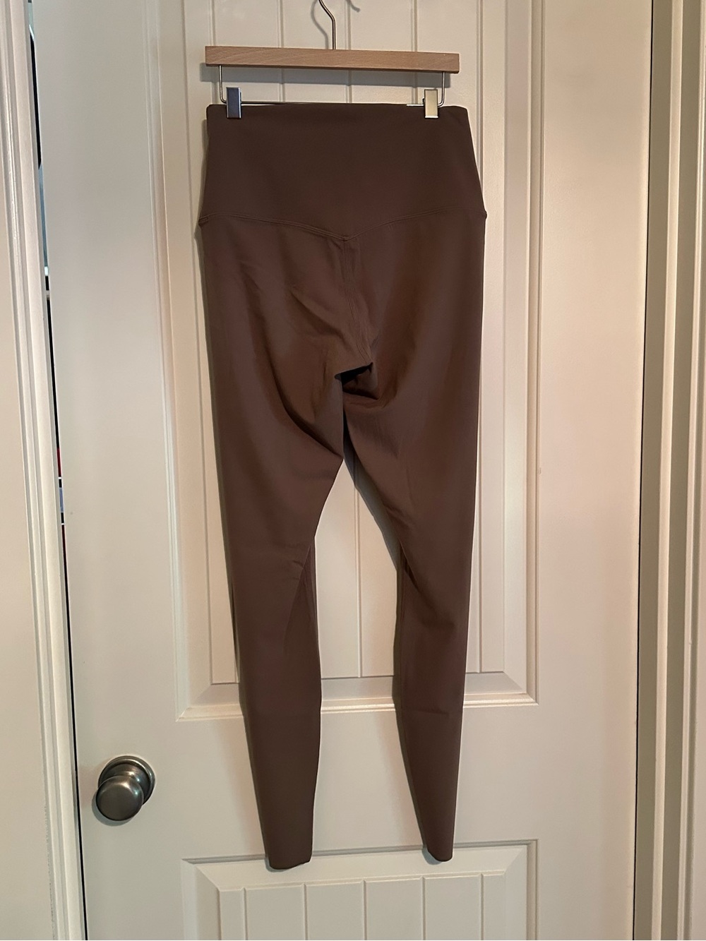 Nike Brown High-Rise Leggings - Picture 4 of 4